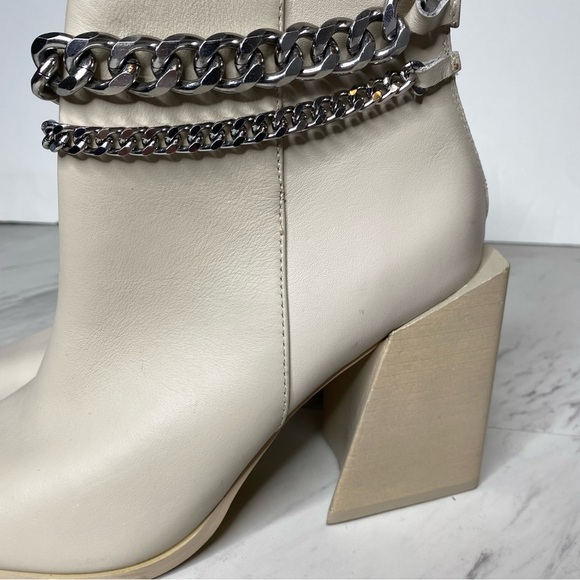 Steve Madden Tryout Leather Silver Chain Bootie 8 1/2 - Picture 10 of 15
